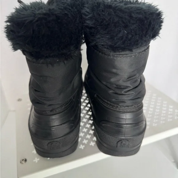 Sorel Black Insulated Boots Size 7 Lace Up Rubber Sole Winter Waterproof Snow - Picture 3 of 7